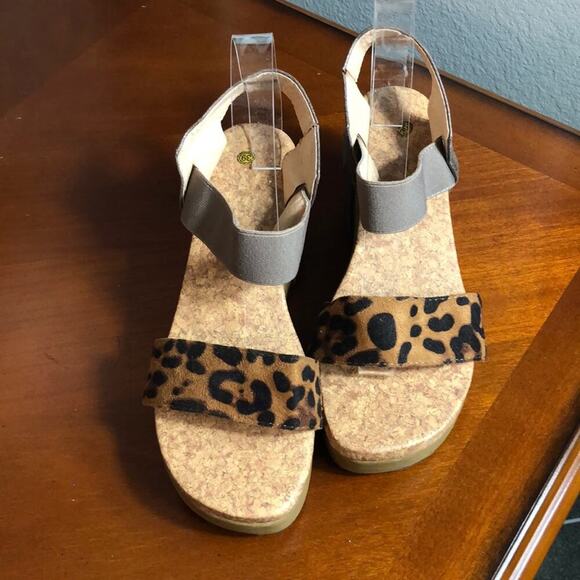 Non brand wedge platform sandal leopard print metallic sheen straps sz 9 summer - Picture 9 of 9